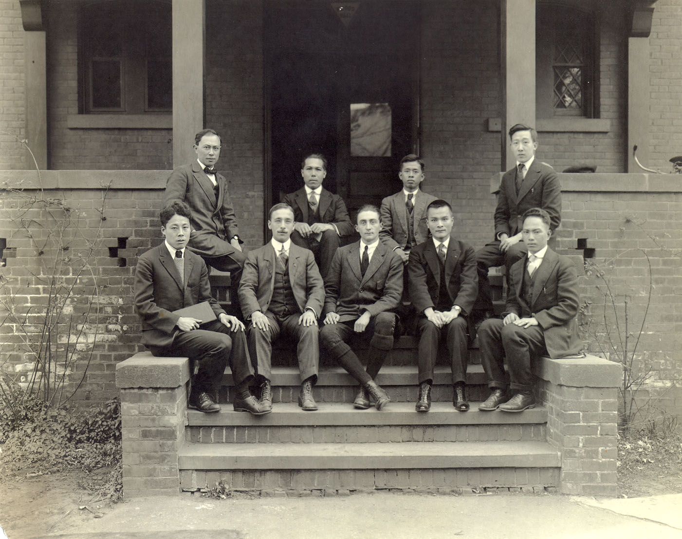 Foreign Student Group photograph from 1920